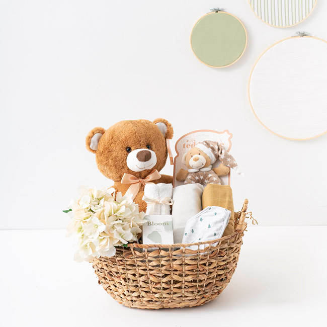 Baby Hamper Toby Luxe Gift Box Beige